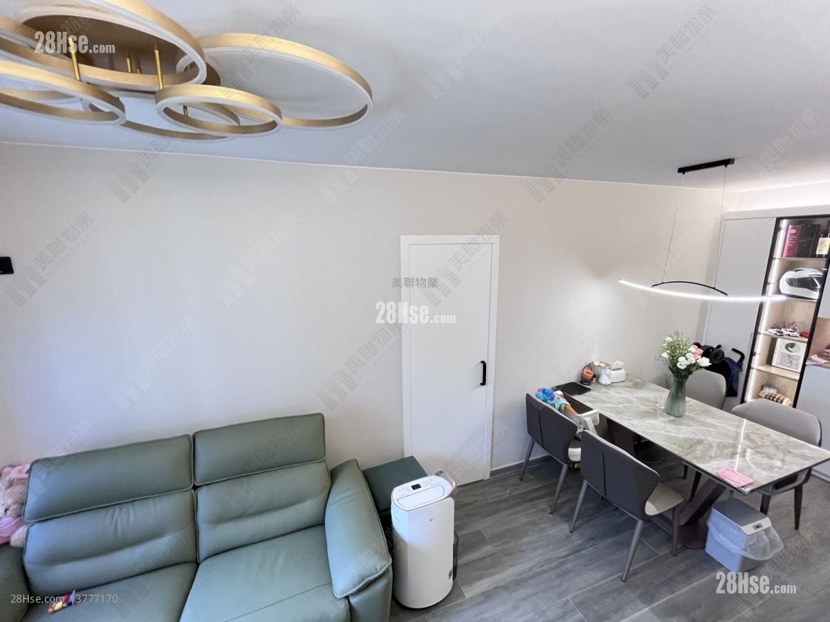 Shan Lai Court Sell 2 Bedrooms 448 ft²