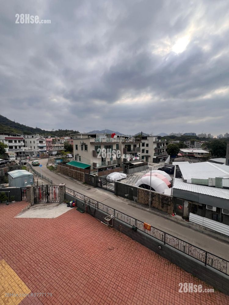 Village Sell 2 Bedrooms , 1 Bathroom 700 ft²