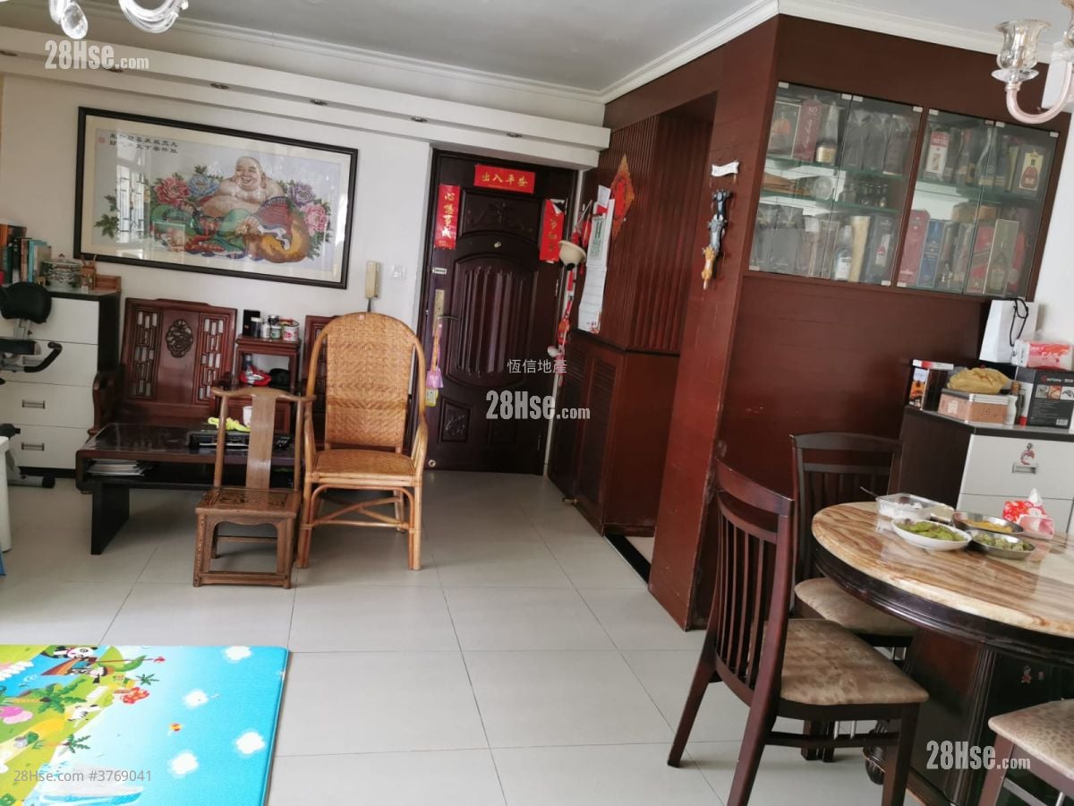 Belvedere Garden Sell 4 Bedrooms , 2 Bathrooms 742 ft²