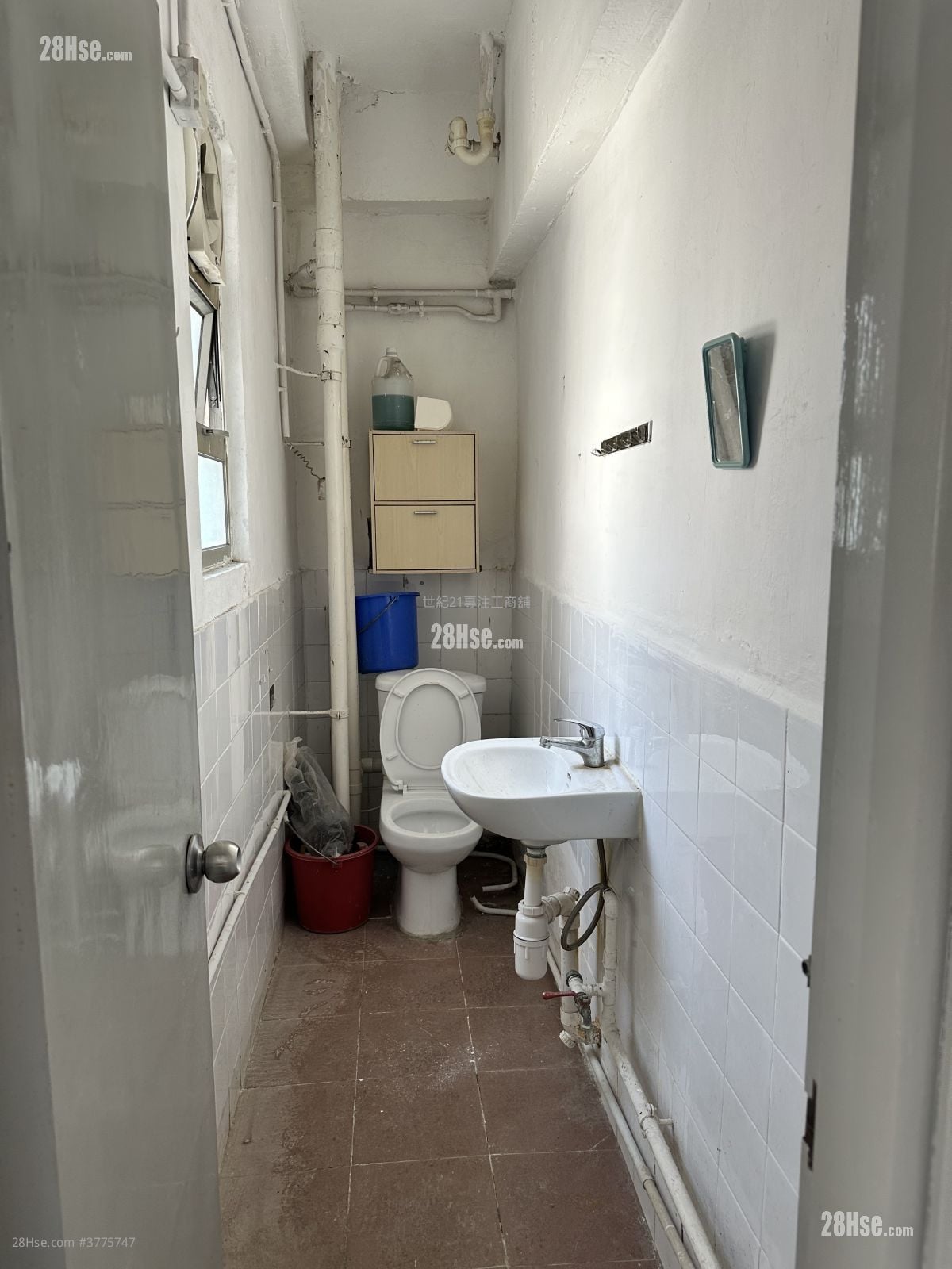 Goodview Industrial Building Rental 1 Toilet