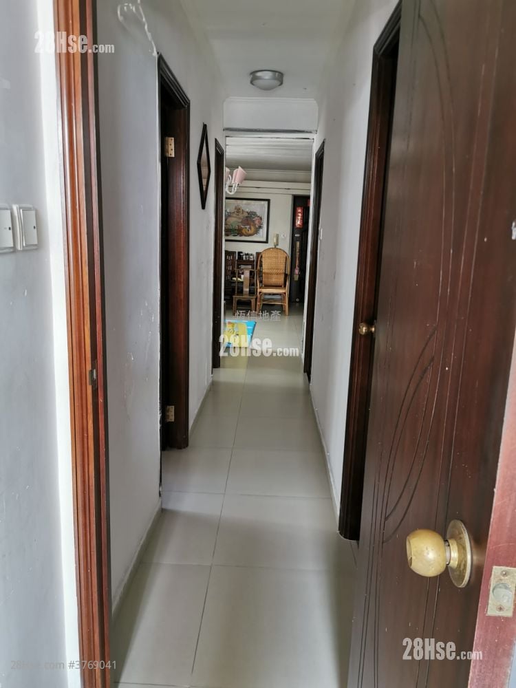 Belvedere Garden Sell 4 Bedrooms , 2 Bathrooms 742 ft²