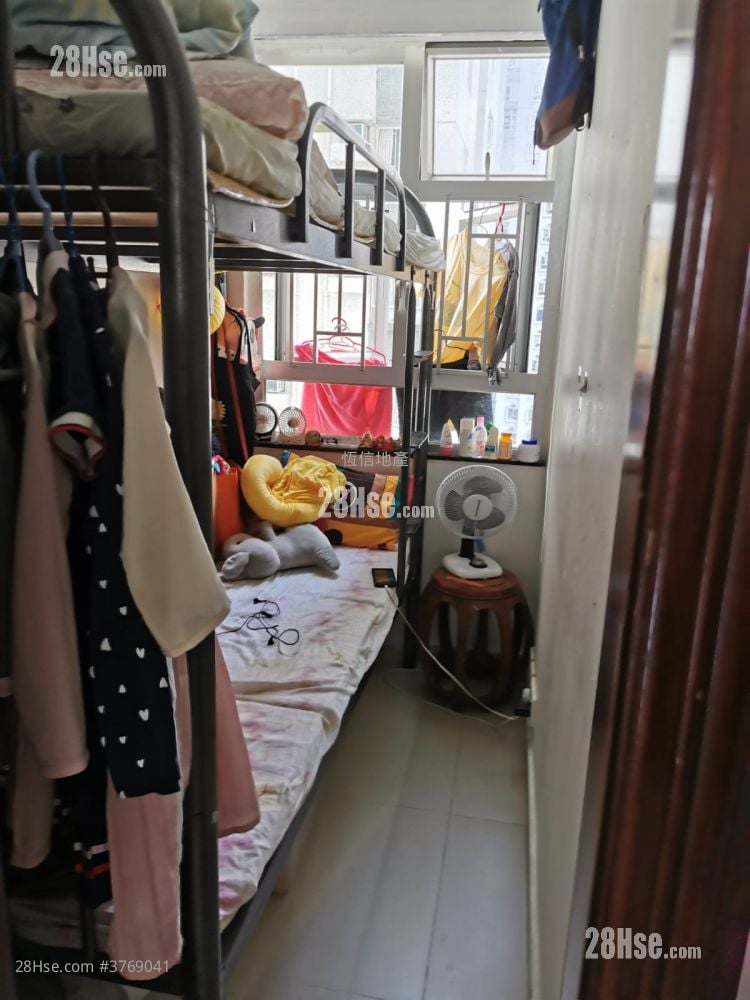 Belvedere Garden Sell 4 Bedrooms , 2 Bathrooms 742 ft²