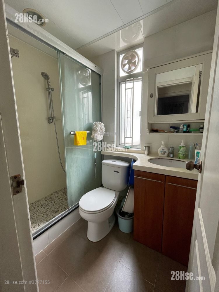 June Garden Sell 2 Bedrooms , 1 Bathroom 348 ft²