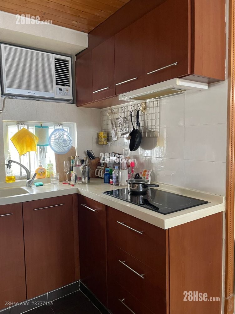 June Garden Sell 2 Bedrooms , 1 Bathroom 348 ft²