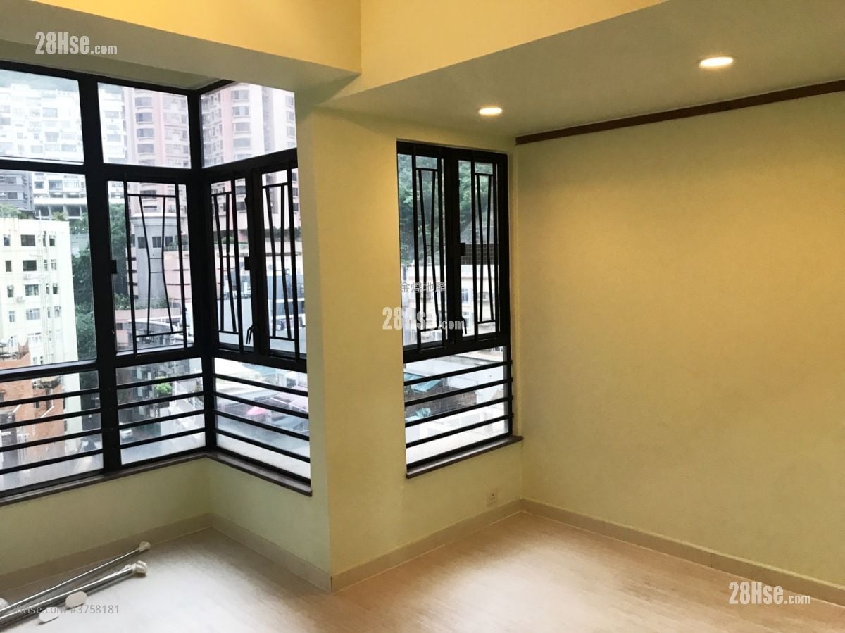 Panny Court Sell 3 Bedrooms 502 ft²