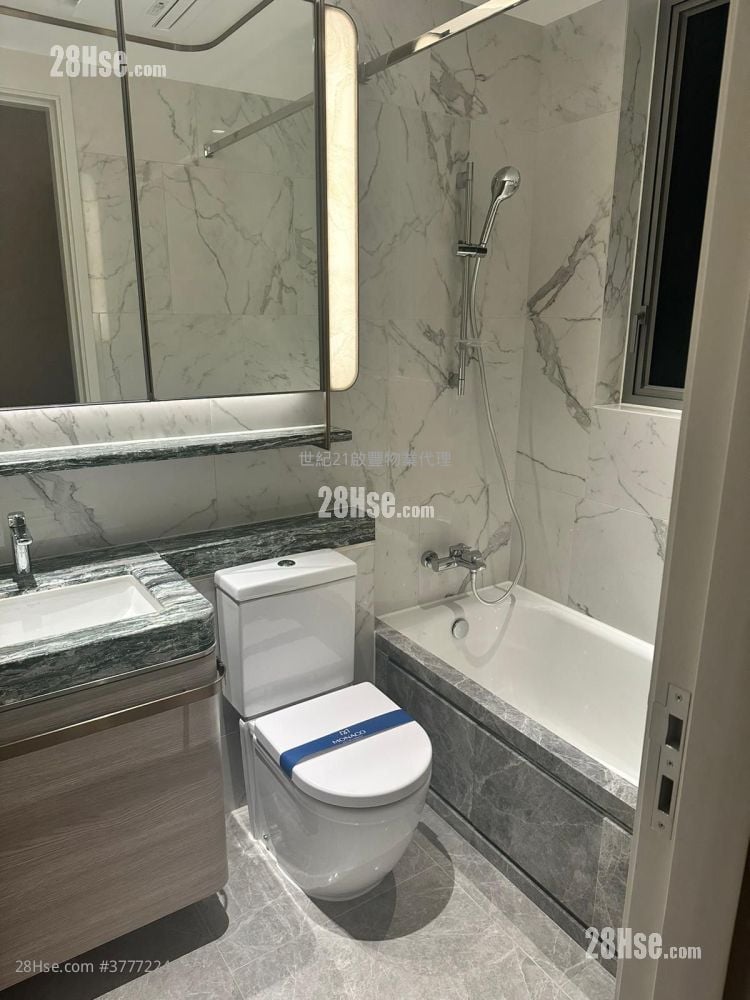 Monaco Sell Studio , 1 Bathroom 280 ft²