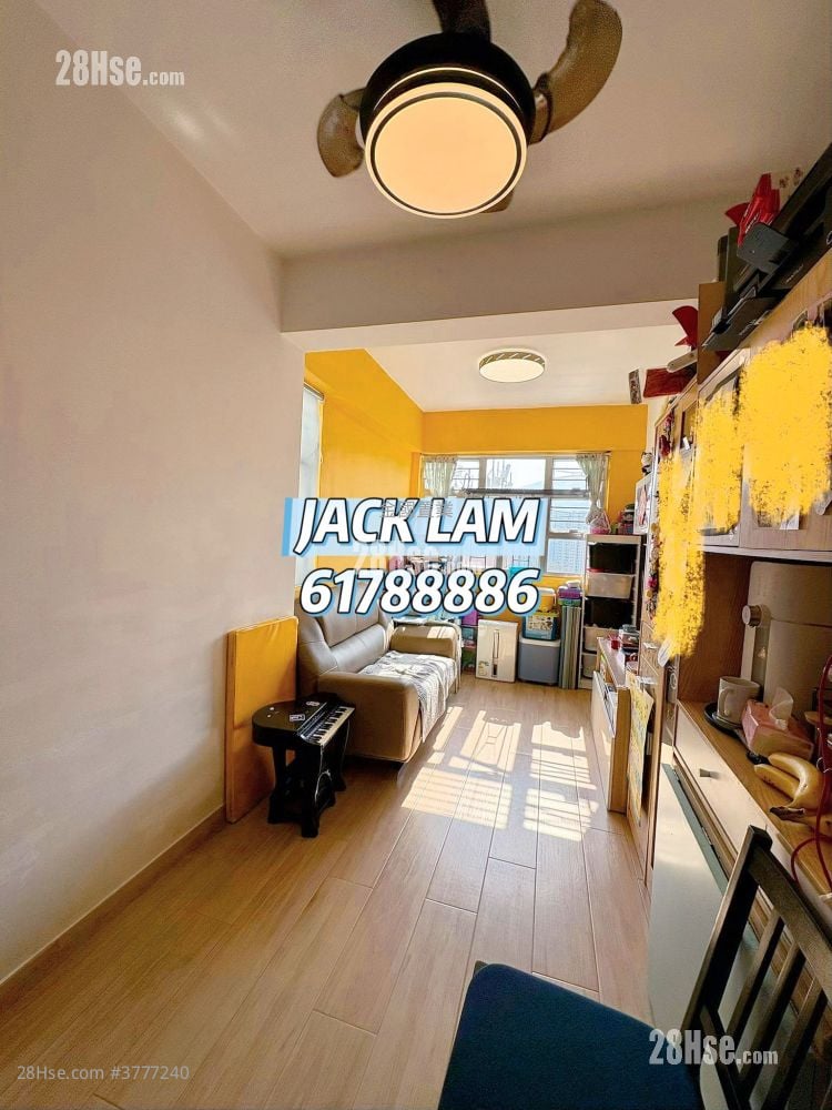 Wing Shing Building Sell 2 Bedrooms , 1 Bathroom 380 ft²