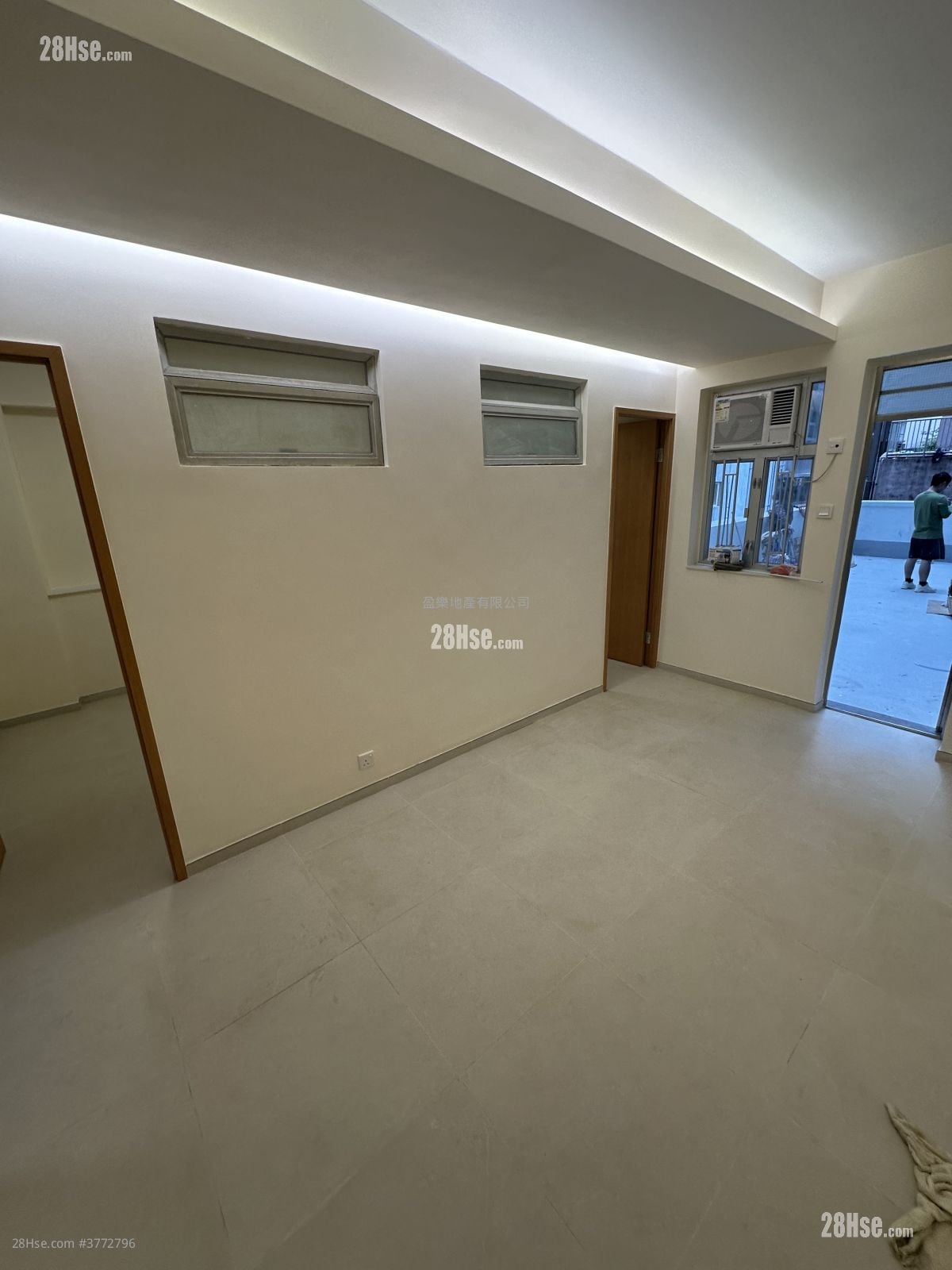 Pak Hoo Mansion Rental 2 Bedrooms , 1 Bathroom 389 ft²