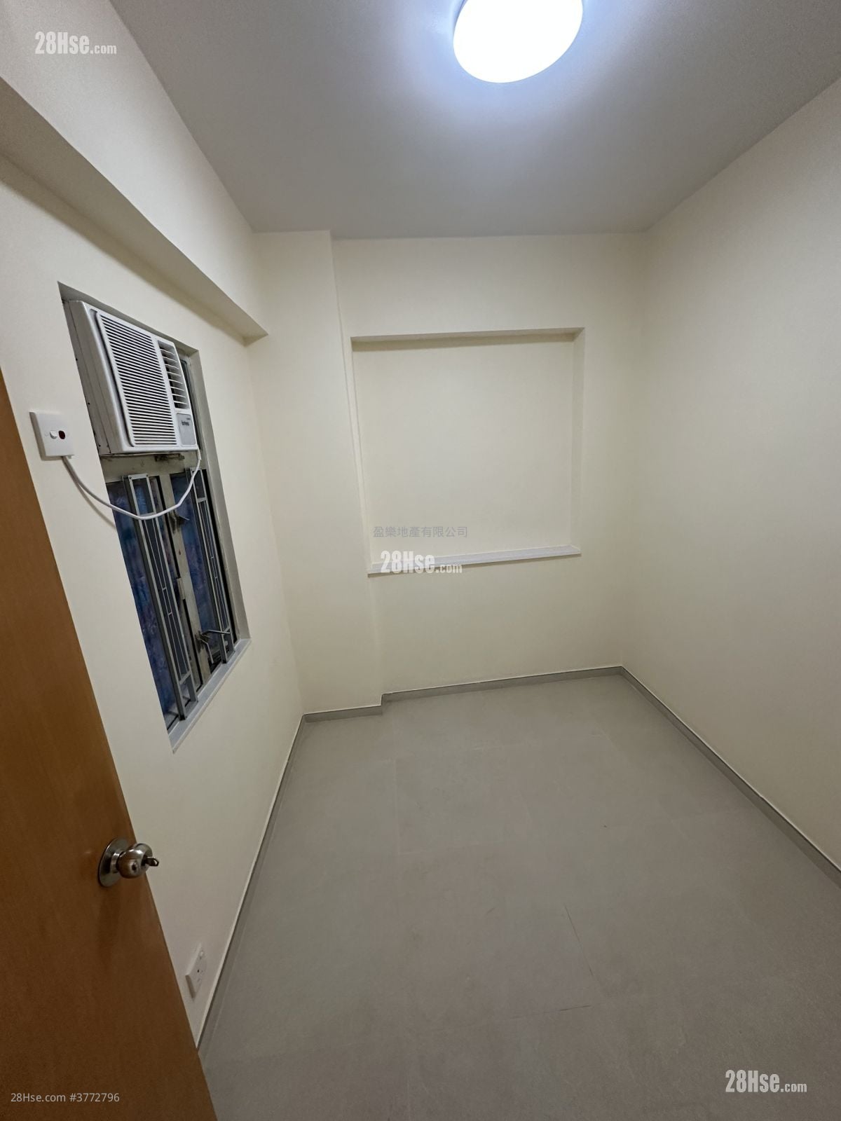 Pak Hoo Mansion Rental 2 Bedrooms , 1 Bathroom 389 ft²