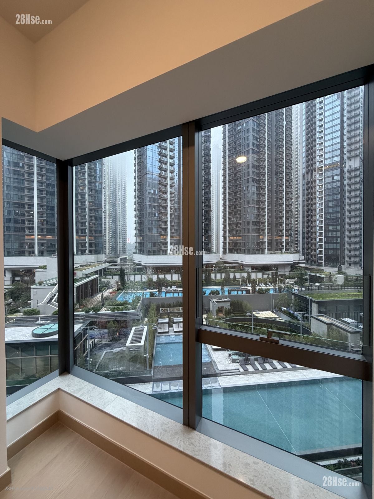 Park Seasons Sell 2 Bedrooms , 1 Bathroom 436 ft²