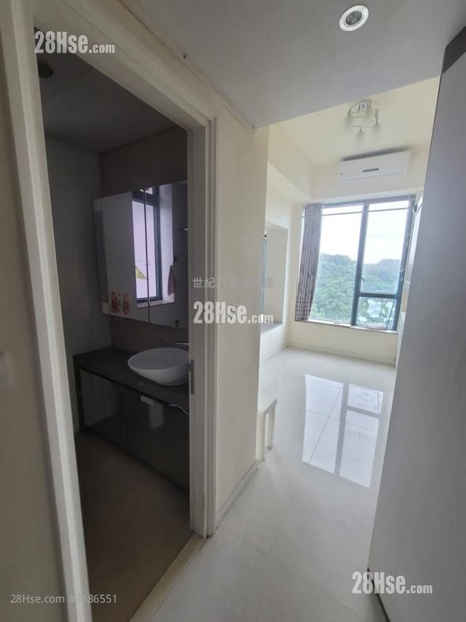 Mont Vert Sell Studio , 1 Bathroom 196 ft²