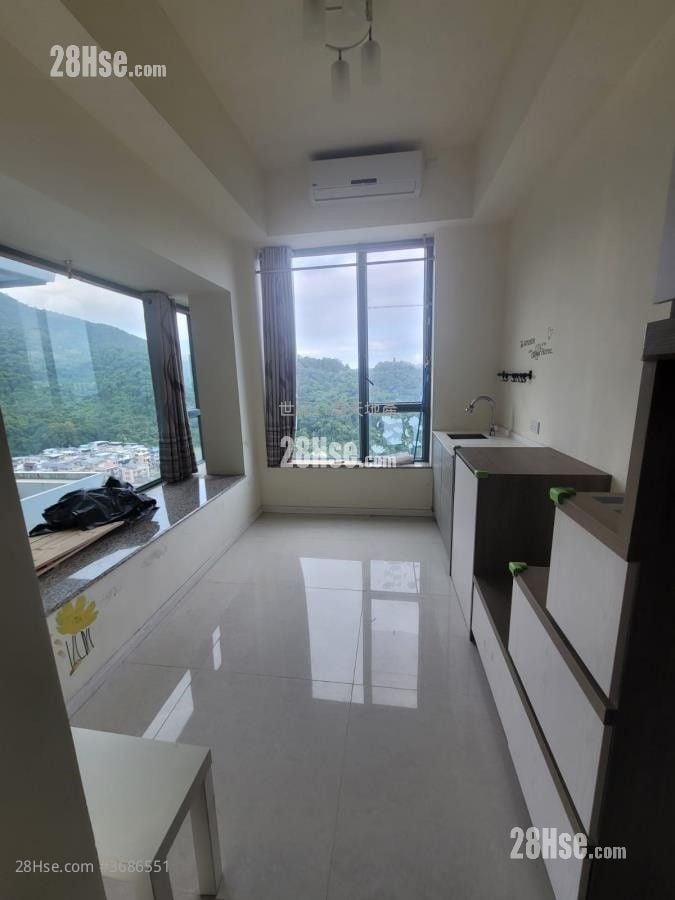 Mont Vert Sell Studio , 1 Bathroom 196 ft²