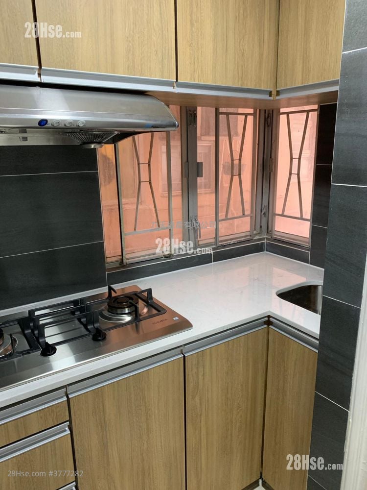 全辉中心 售盘 2 房 , 1 浴室 312 平方尺