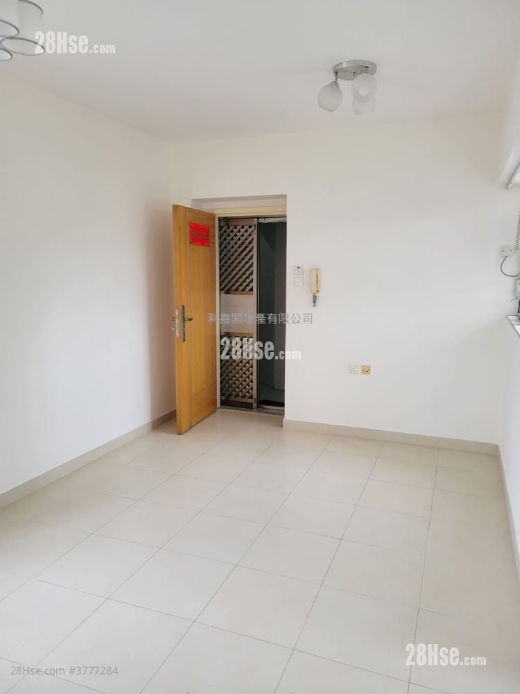 Harbour View Garden Sell 2 Bedrooms , 1 Bathroom 401 ft²