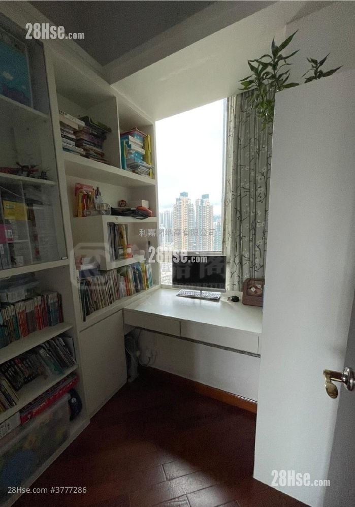 The Hermitage Sell 4 Bedrooms , 3 Bathrooms 1,113 ft²