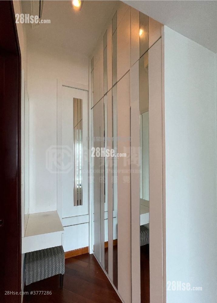 The Hermitage Sell 4 Bedrooms , 3 Bathrooms 1,113 ft²