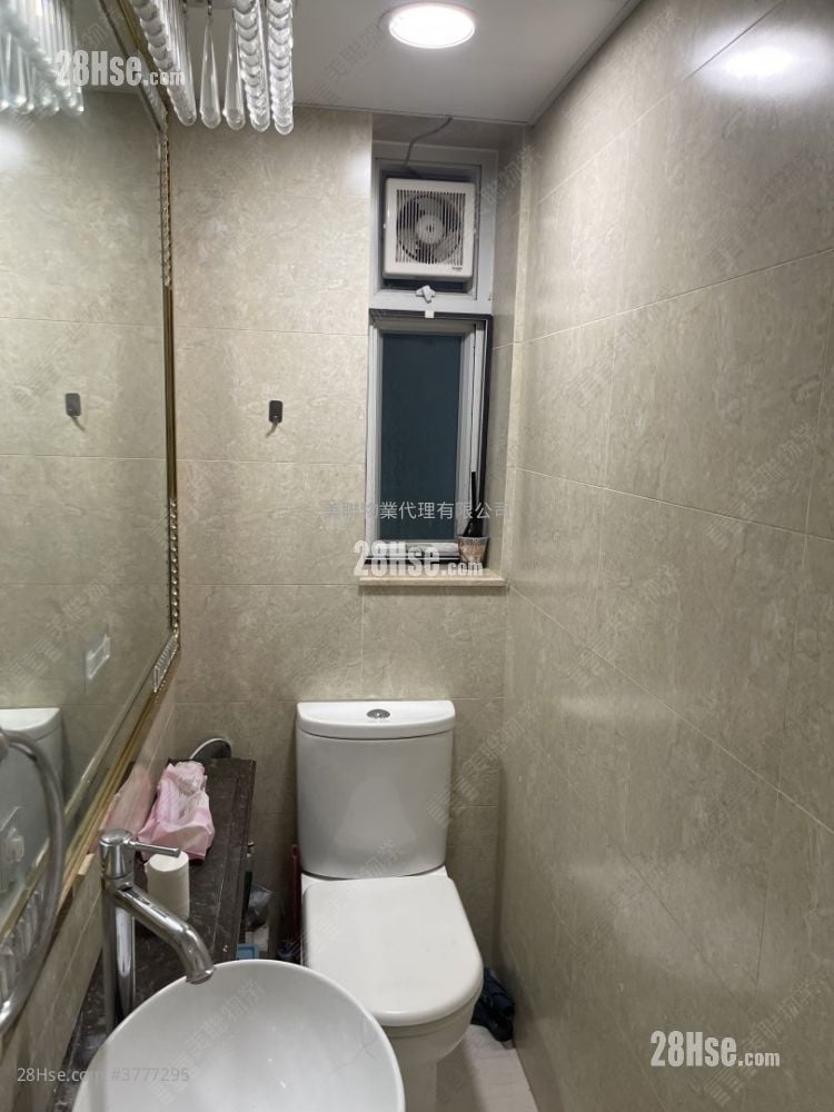 致蓝天 售盘 4 房 , 2 浴室 950 平方尺