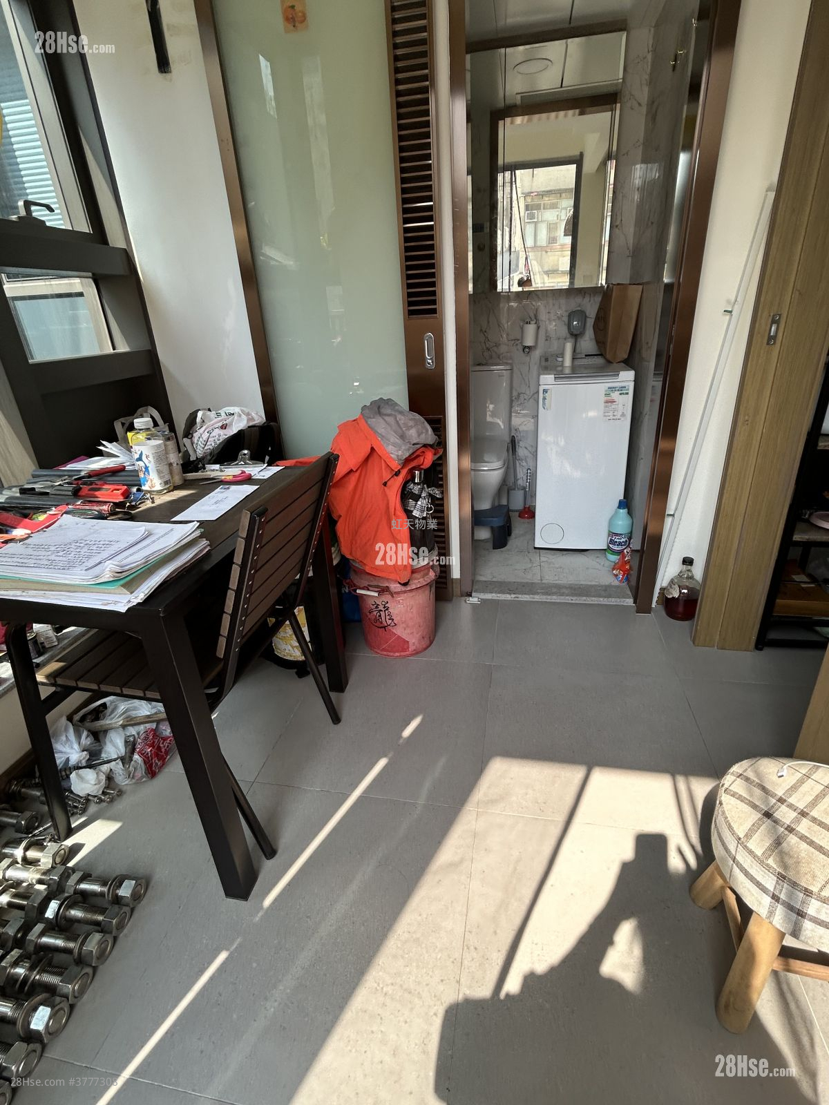 Ava228 Sell 1 Bedroom , 1 Bathroom 201 ft²