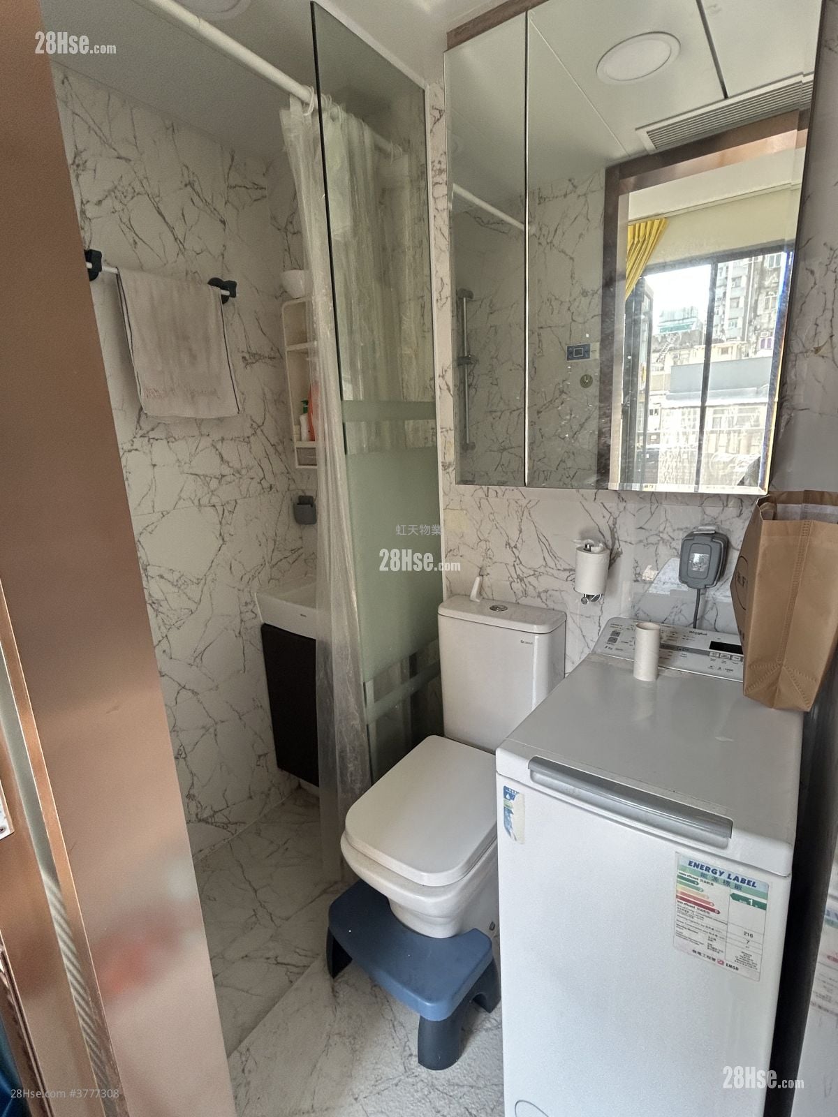 Ava228 Sell 1 Bedroom , 1 Bathroom 201 ft²