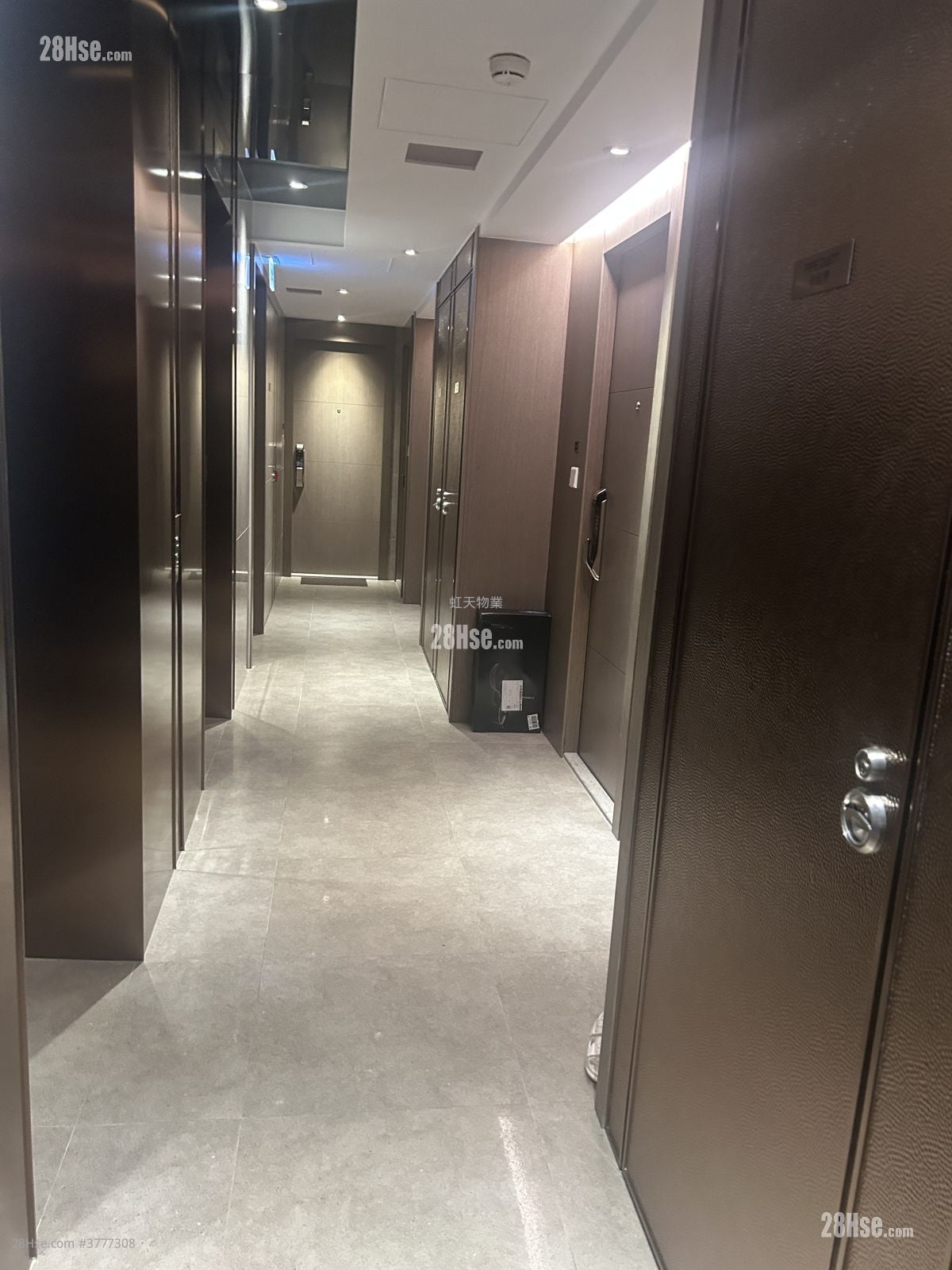 Ava228 Sell 1 Bedroom , 1 Bathroom 201 ft²