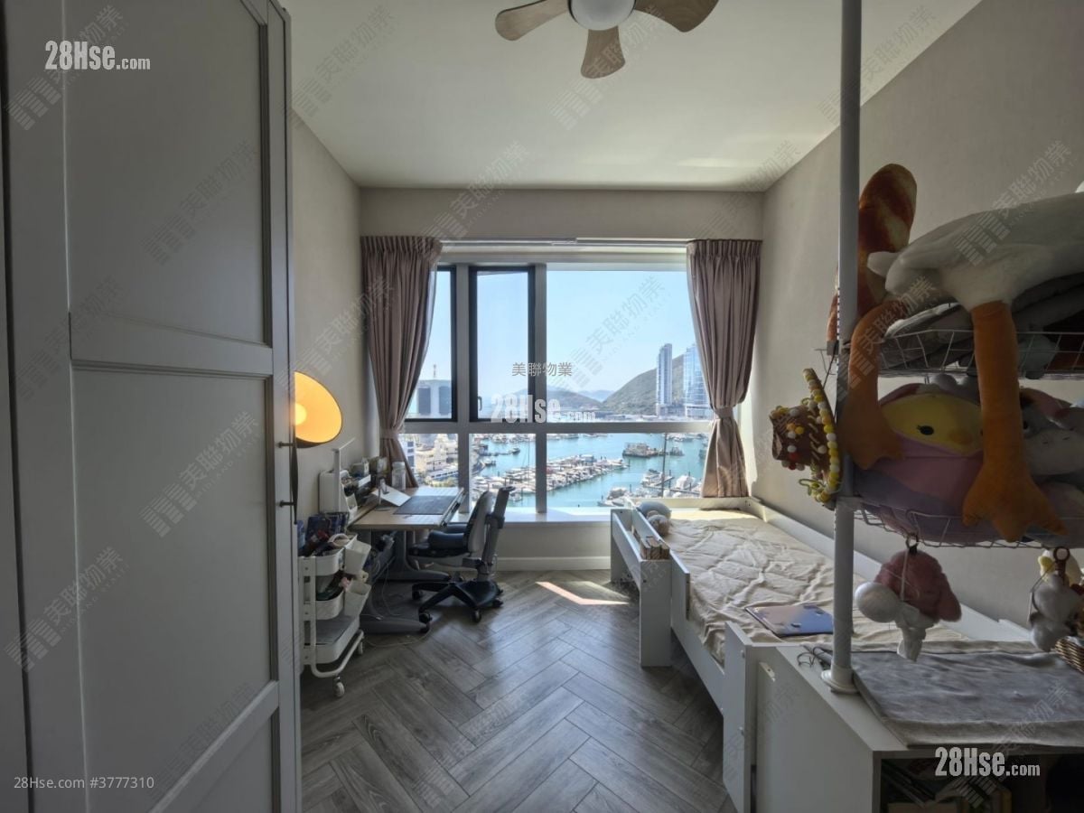 Marinella Sell 2 Bedrooms 915 ft²