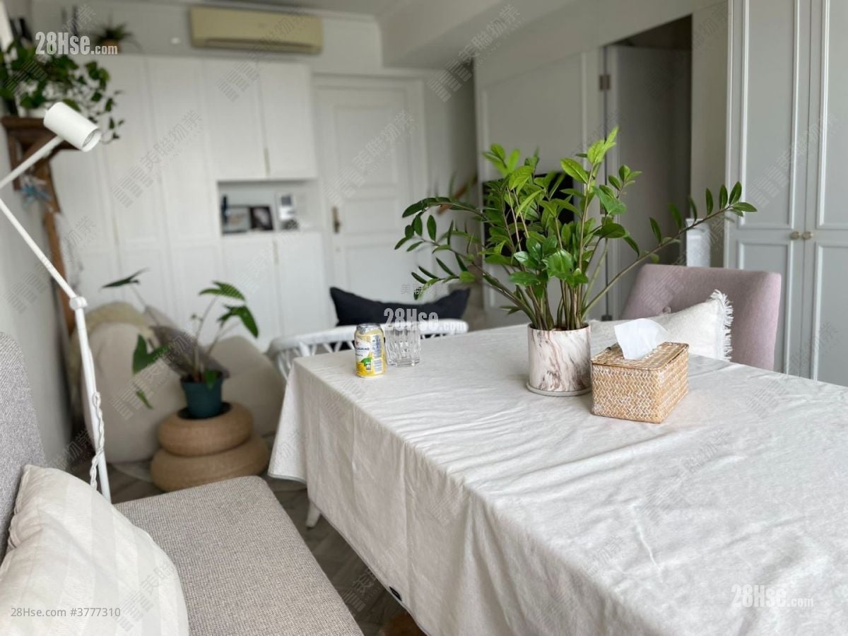 Marinella Sell 2 Bedrooms 915 ft²