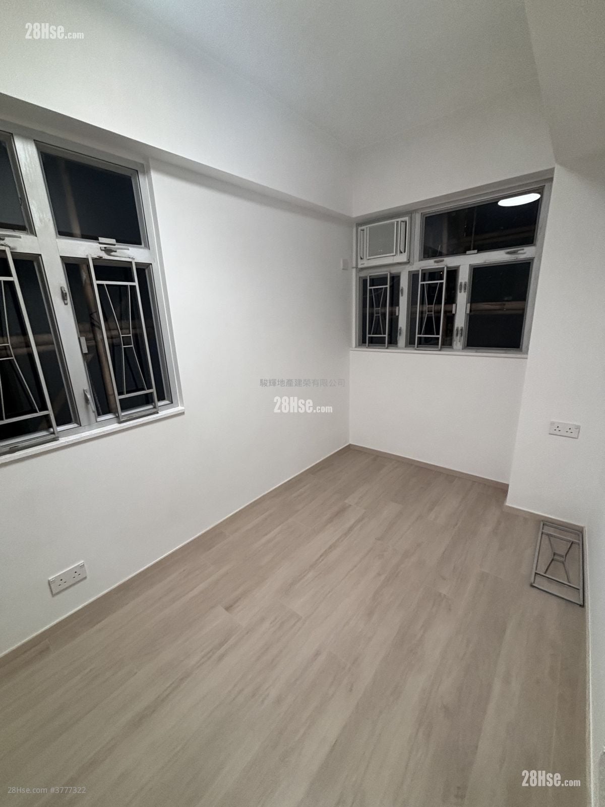 Wai On Building Sell 1 Bedroom , 1 Bathroom 374 ft²