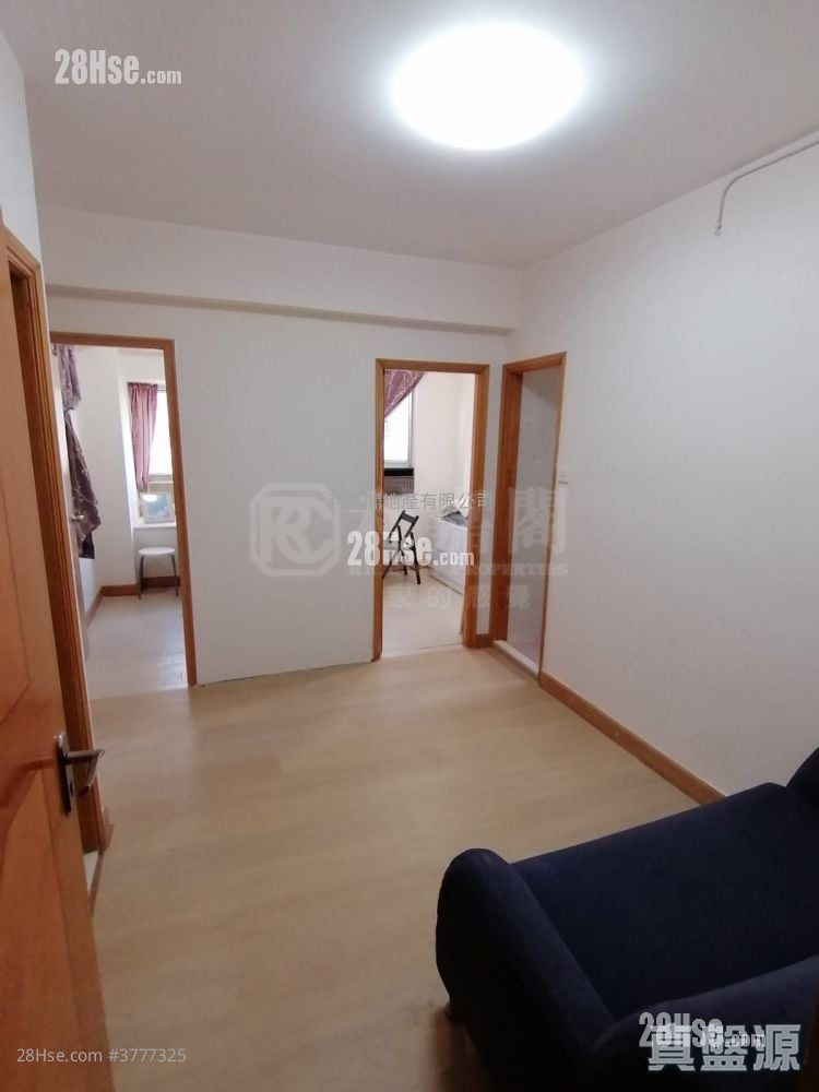 Golden Lion Garden Sell 2 Bedrooms 270 ft²