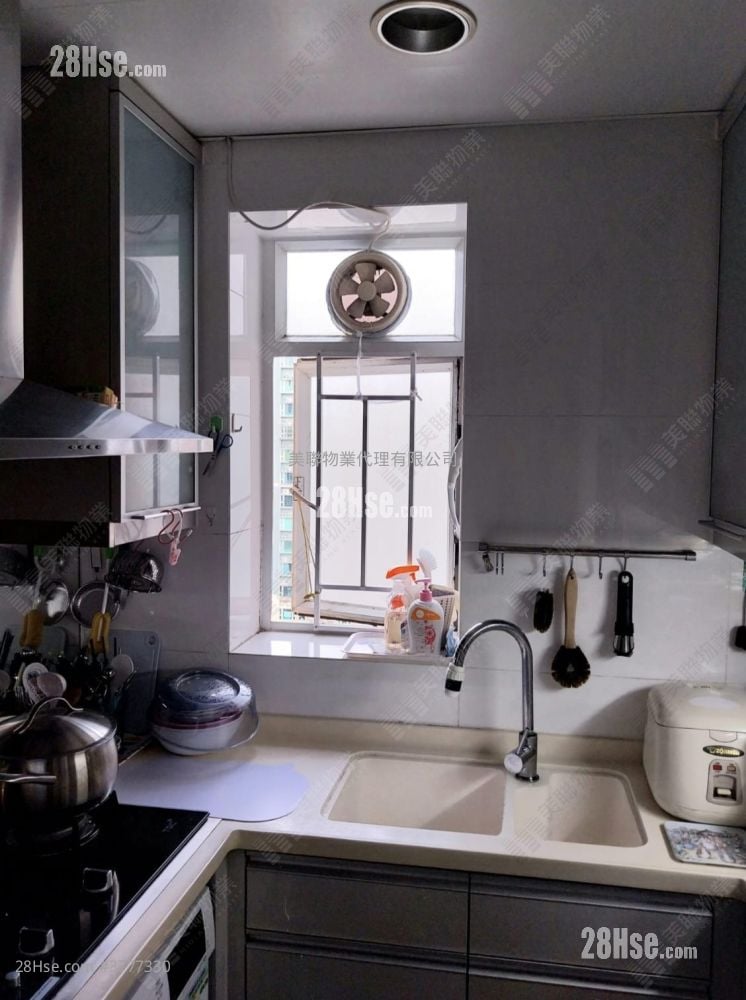 Metro Town Sell 2 Bedrooms , 1 Bathroom 503 ft²