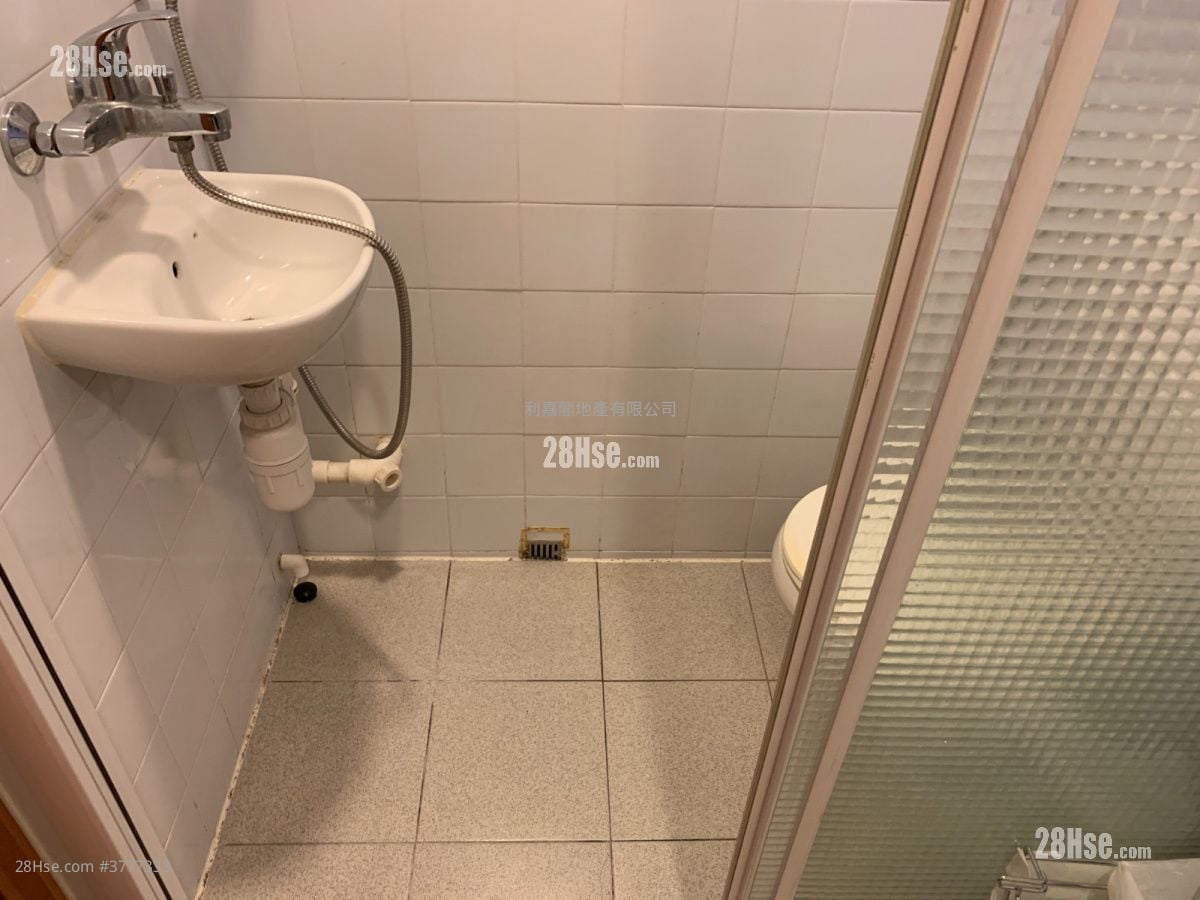 The Arch Sell 3 Bedrooms , 2 Bathrooms 841 ft²