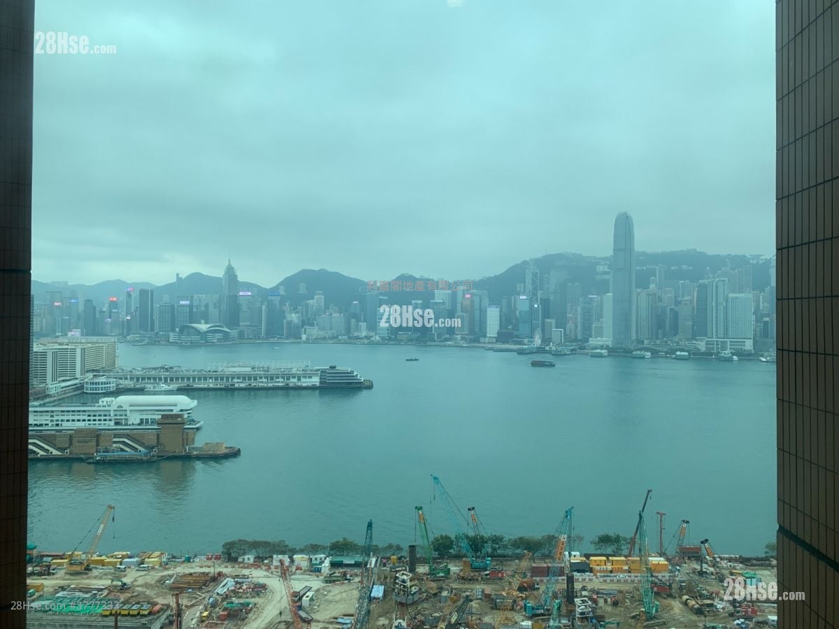 The Arch Sell 3 Bedrooms , 2 Bathrooms 841 ft²