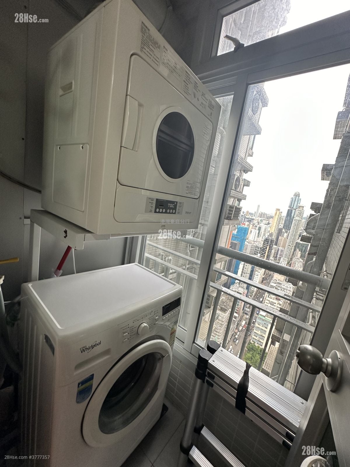 Metro Harbour View Sell 2 Bedrooms , 1 Bathroom 512 ft²