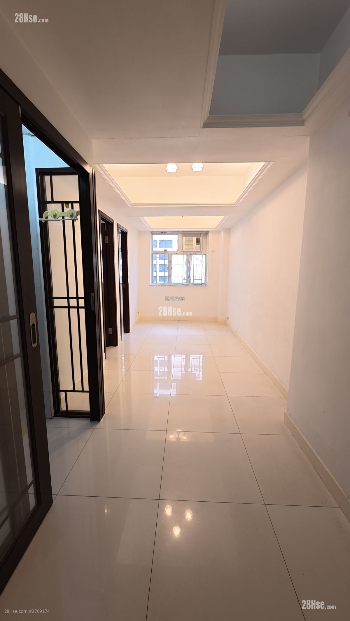 南方大厦 租盘 2 房 , 1 浴室 376 平方尺