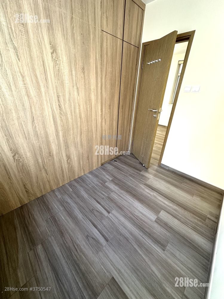 Viking Garden Sell 2 Bedrooms , 1 Bathroom 449 ft²