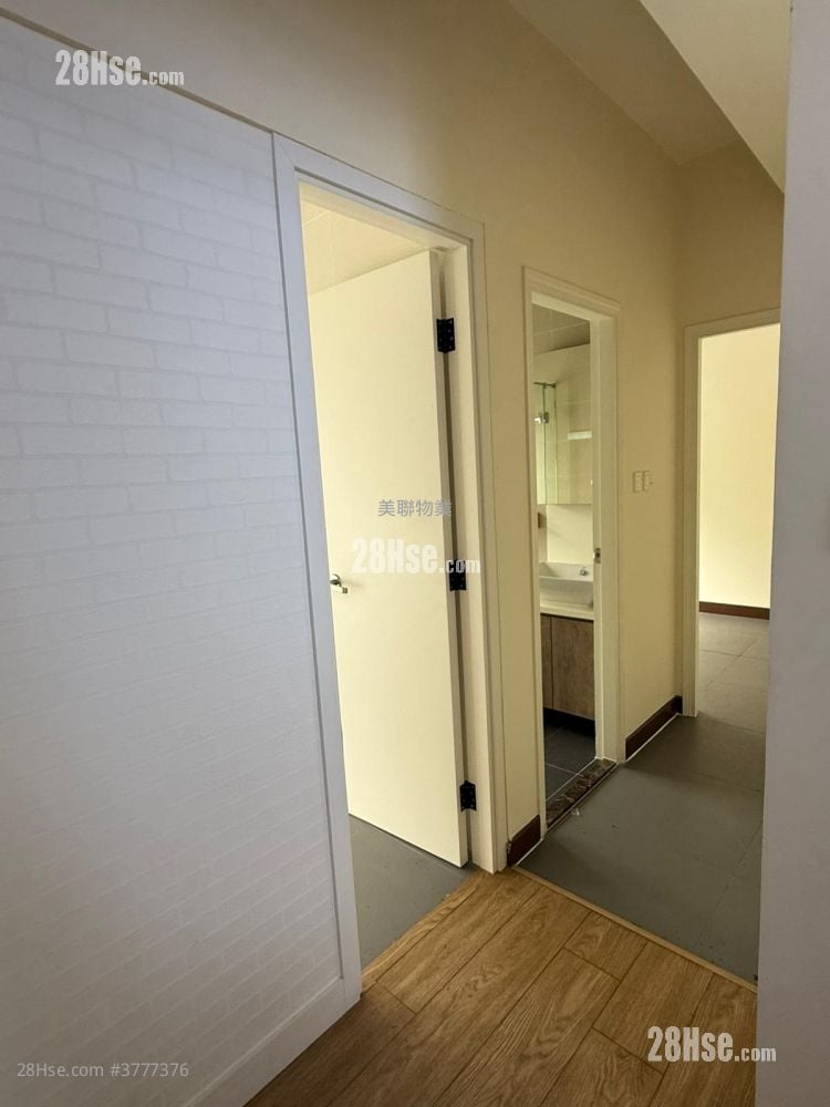 Fortune Garden Sell 3 Bedrooms , 3 Bathrooms 1,090 ft²