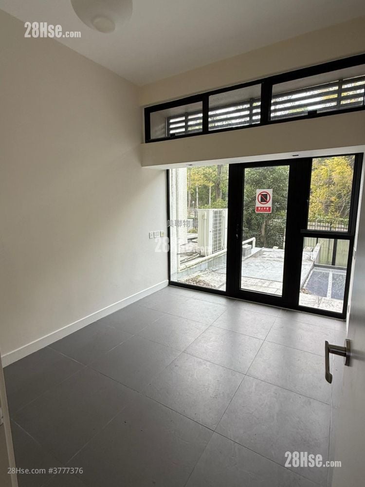 Fortune Garden Sell 3 Bedrooms , 3 Bathrooms 1,090 ft²