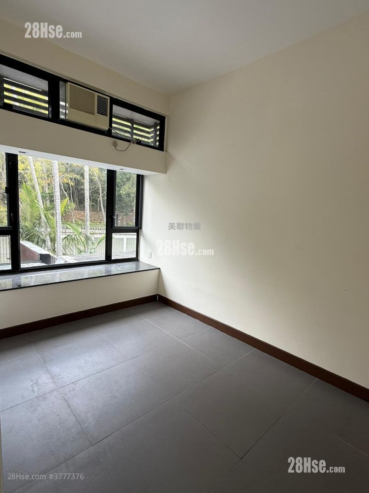 Fortune Garden Sell 3 Bedrooms , 3 Bathrooms 1,090 ft²