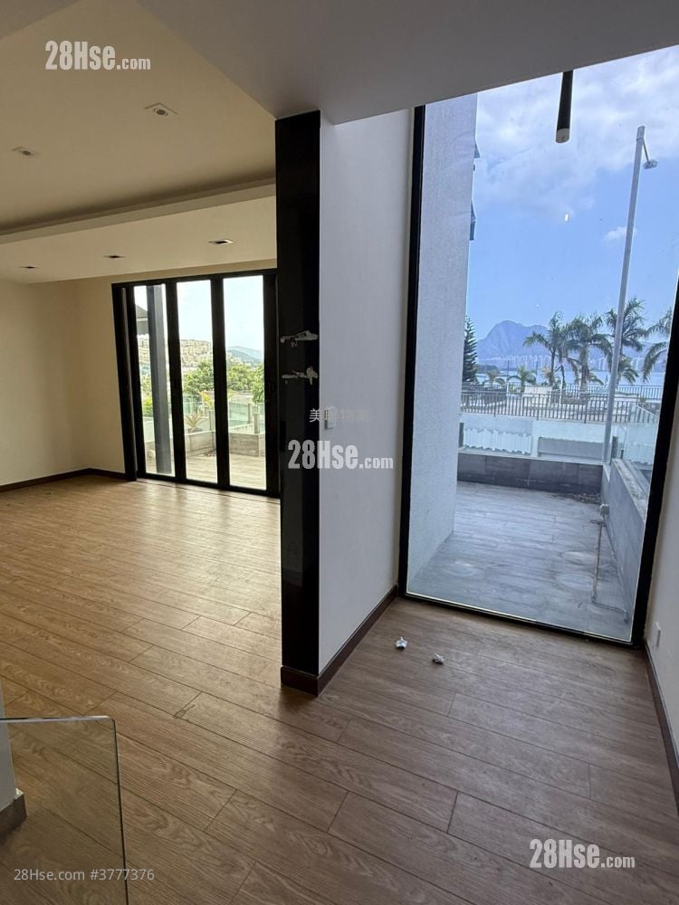 Fortune Garden Sell 3 Bedrooms , 3 Bathrooms 1,090 ft²