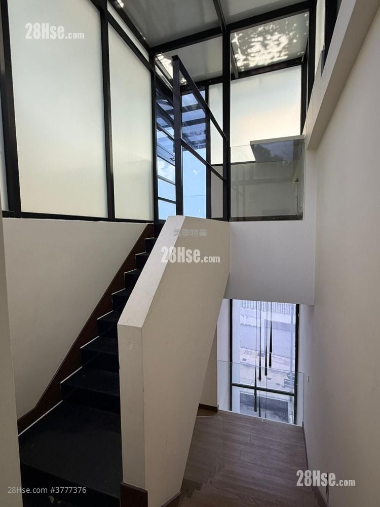 Fortune Garden Sell 3 Bedrooms , 3 Bathrooms 1,090 ft²