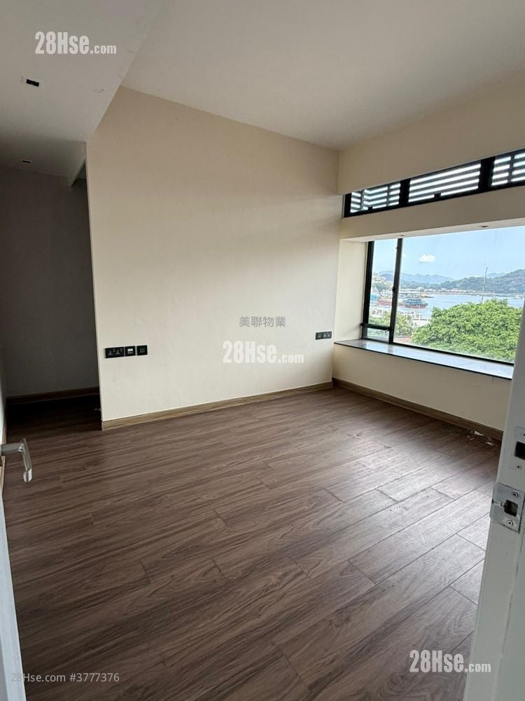 Fortune Garden Sell 3 Bedrooms , 3 Bathrooms 1,090 ft²