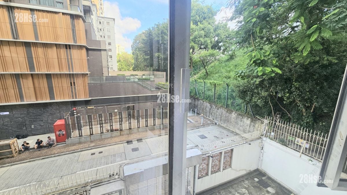 伟伦大厦 售盘 3 房 , 2 浴室 1,302 平方尺