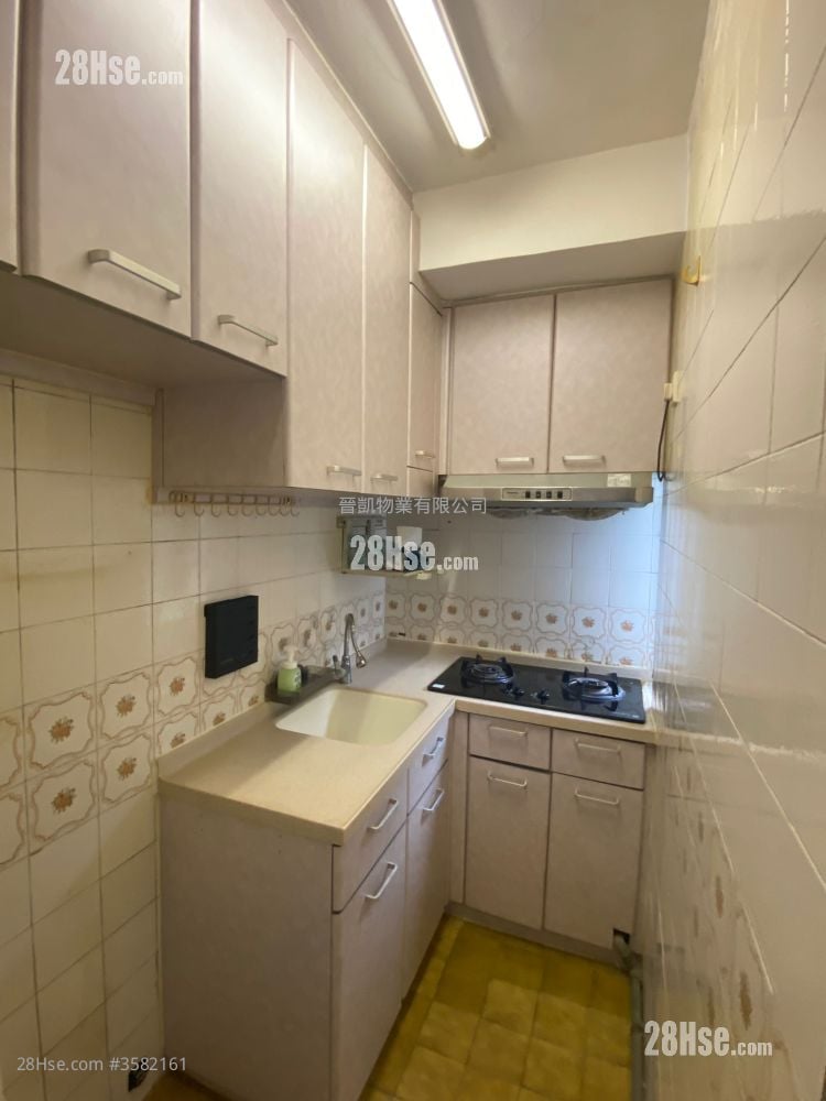 新成中心 租盘 1 房 , 1 浴室 294 平方尺