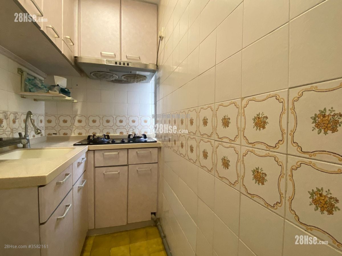 新成中心 租盘 1 房 , 1 浴室 294 平方尺