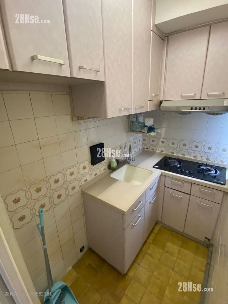 新成中心 租盘 1 房 , 1 浴室 294 平方尺