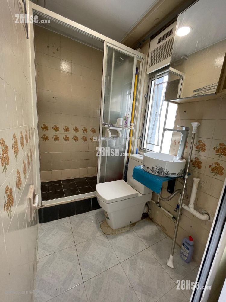 新成中心 租盘 1 房 , 1 浴室 294 平方尺