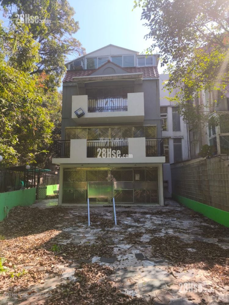 Monte Villa Sell 5+ Bedrooms , 4 Bathrooms