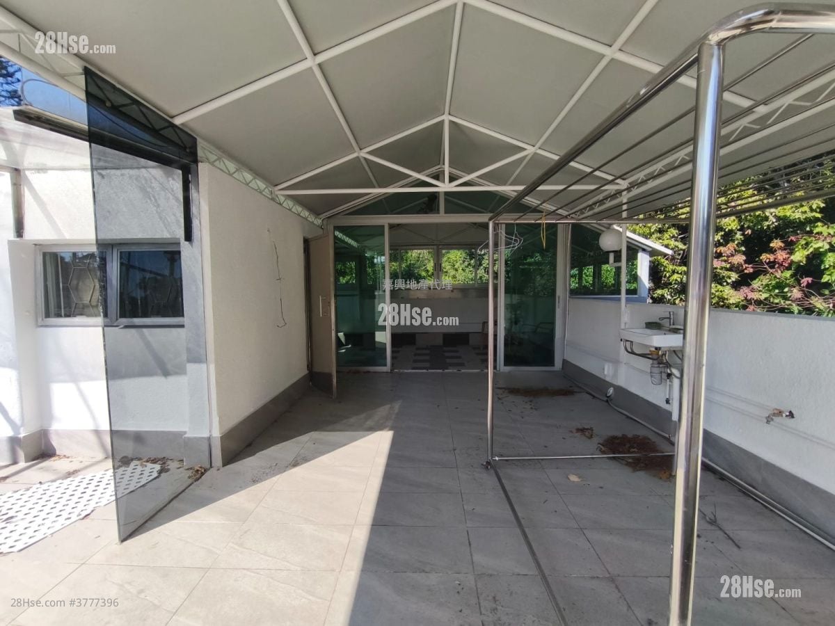 Monte Villa Sell 5+ Bedrooms , 4 Bathrooms