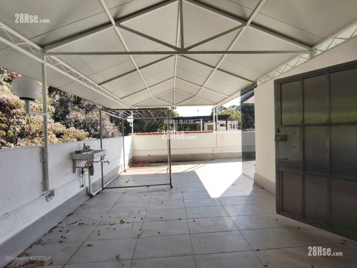 Monte Villa Sell 5+ Bedrooms , 4 Bathrooms