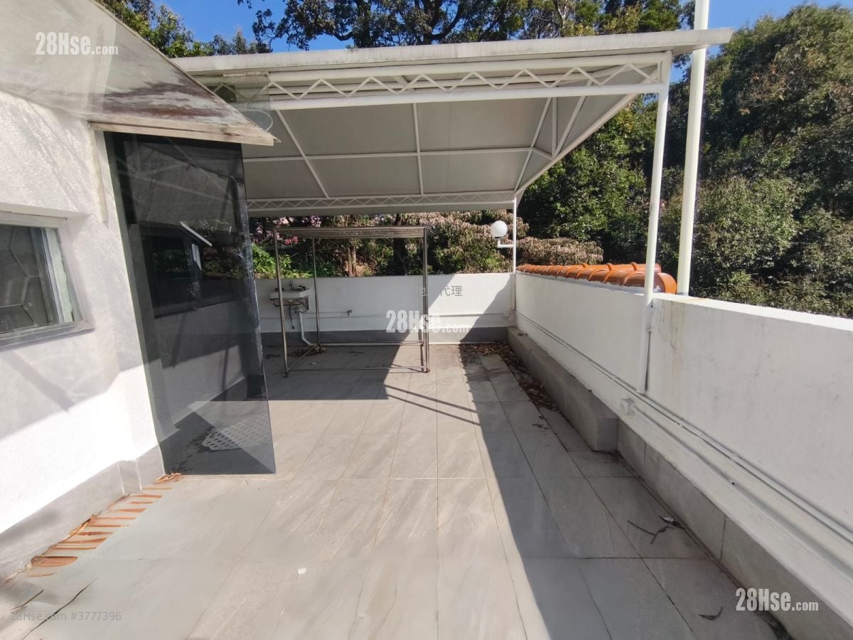 Monte Villa Sell 5+ Bedrooms , 4 Bathrooms