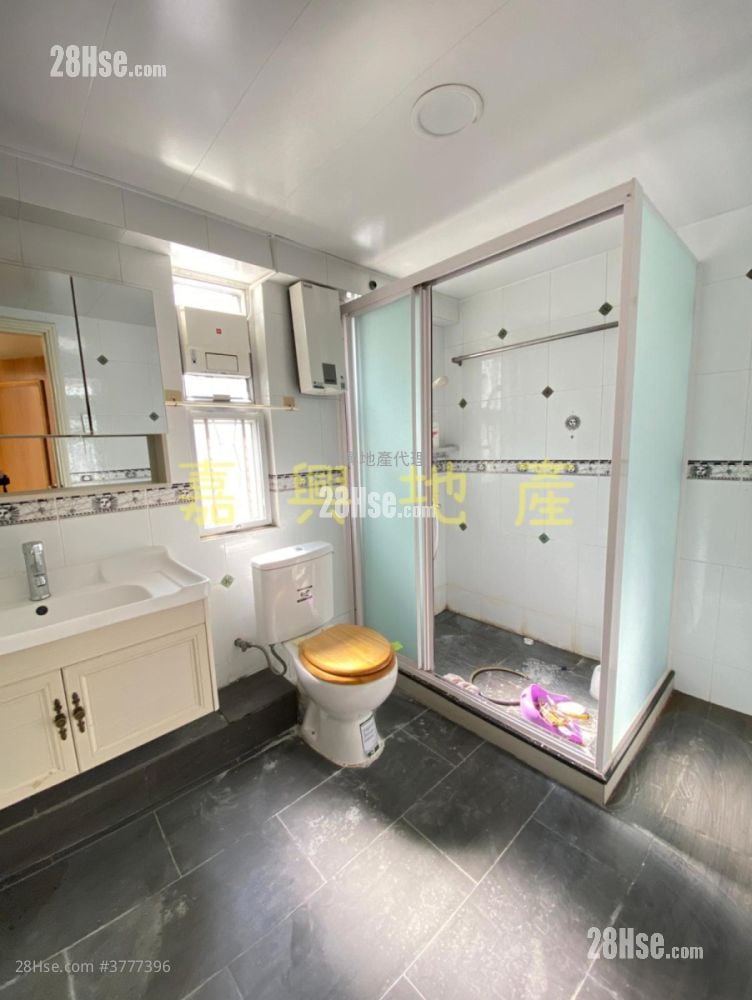 Monte Villa Sell 5+ Bedrooms , 4 Bathrooms